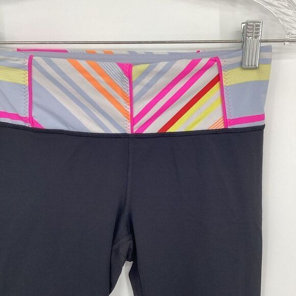 Ladies Lululemon 3/4 Length  Leggings‎ medium - Picture 3 of 7